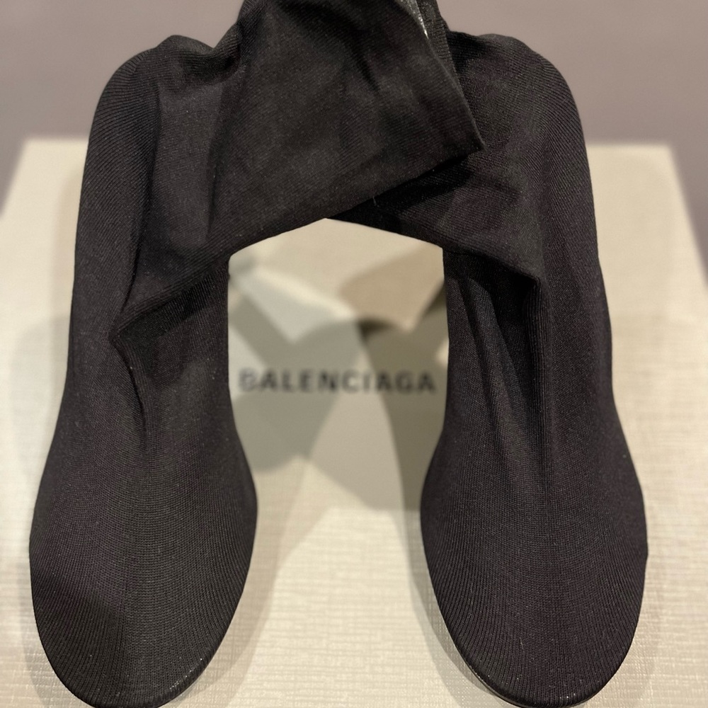 100% Authentic Pre-owned in box Balenciaga Sock Bootie 39(9)